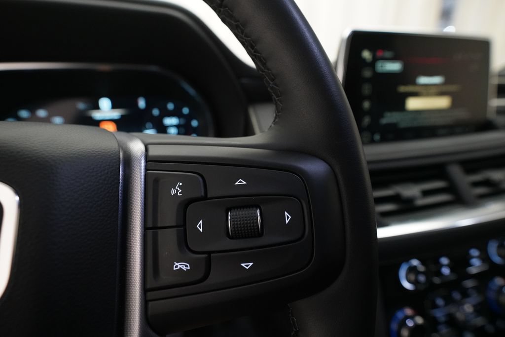 Used 2024 GMC Yukon SLT w/ SLT Luxury Package AWD/4WD image 20