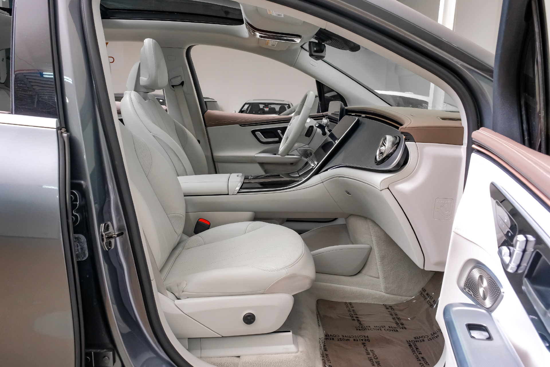 Used 2023 Mercedes-Benz EQE 350+ SUV w/ AMG Line Exterior Package image 29