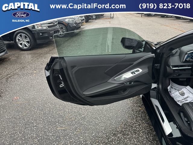 Used 2025 Chevrolet Corvette Stingray image 18