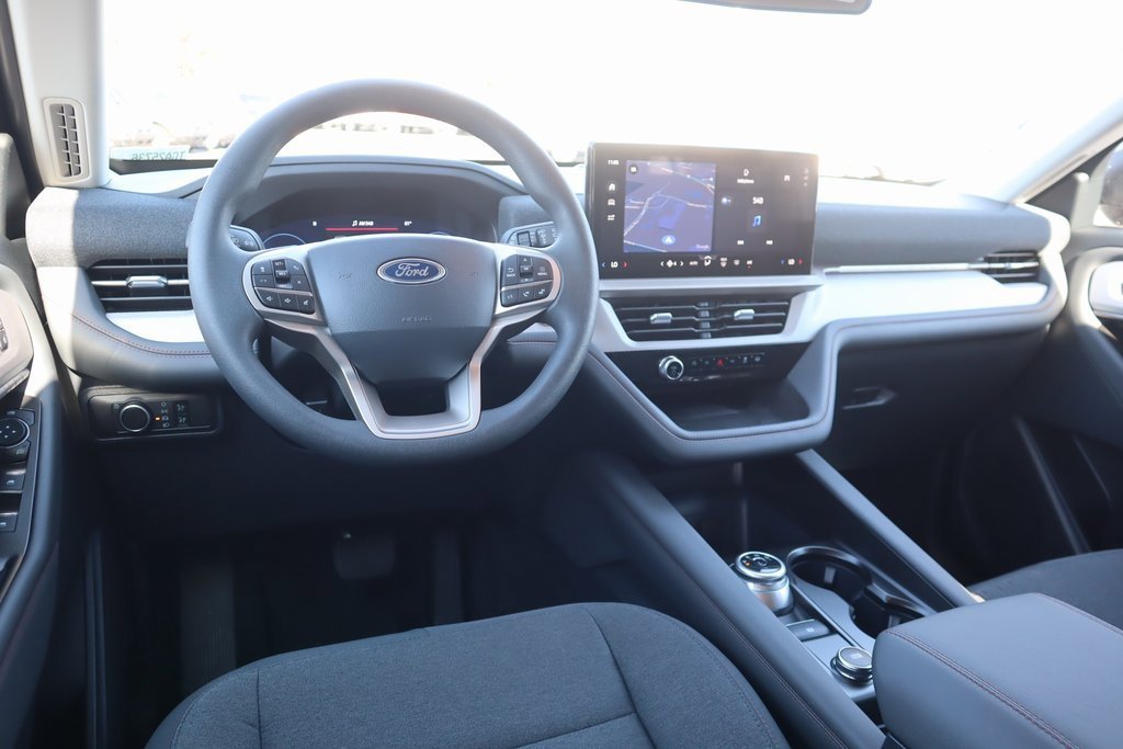 New 2026 Ford Explorer Active image 2