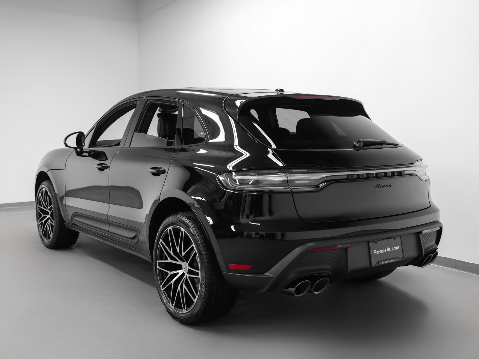 New 2026 Porsche Macan image 3