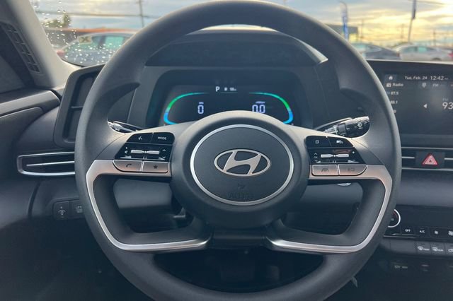 New 2026 Hyundai Elantra Blue image 22