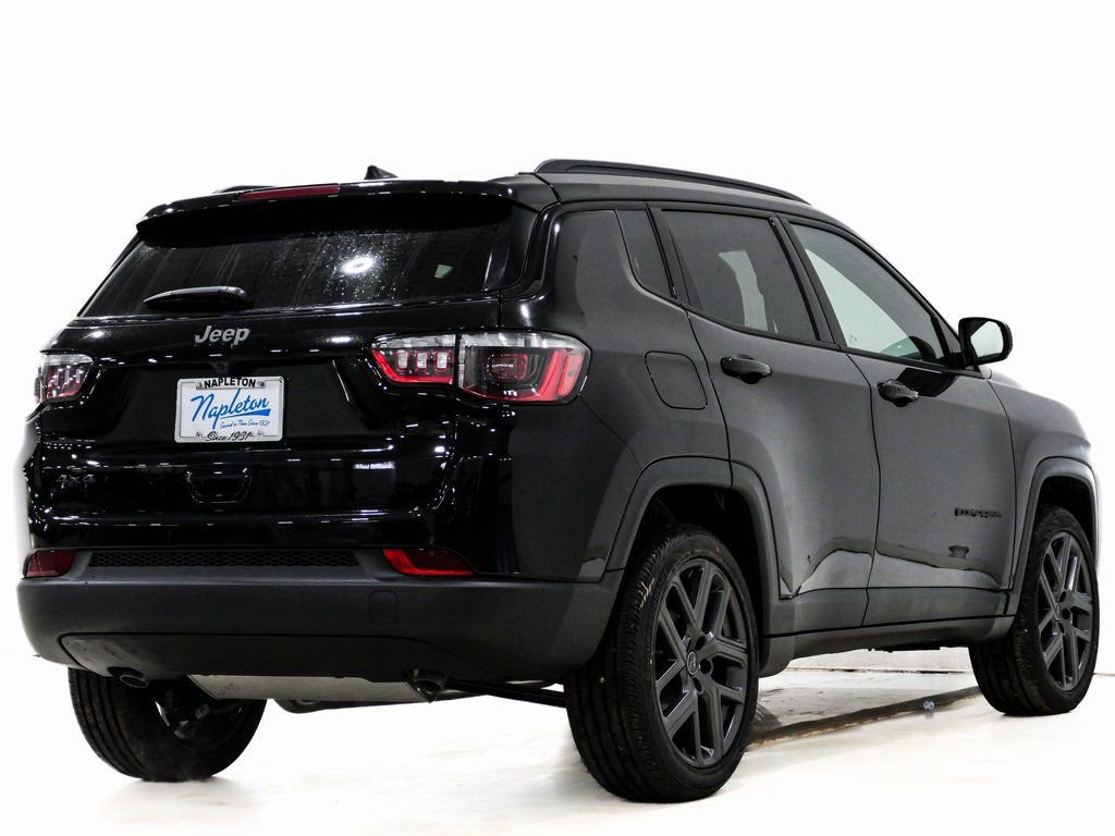 New 2026 Jeep Compass Latitude w/ Sun and Sound Group AWD/4WD image 7