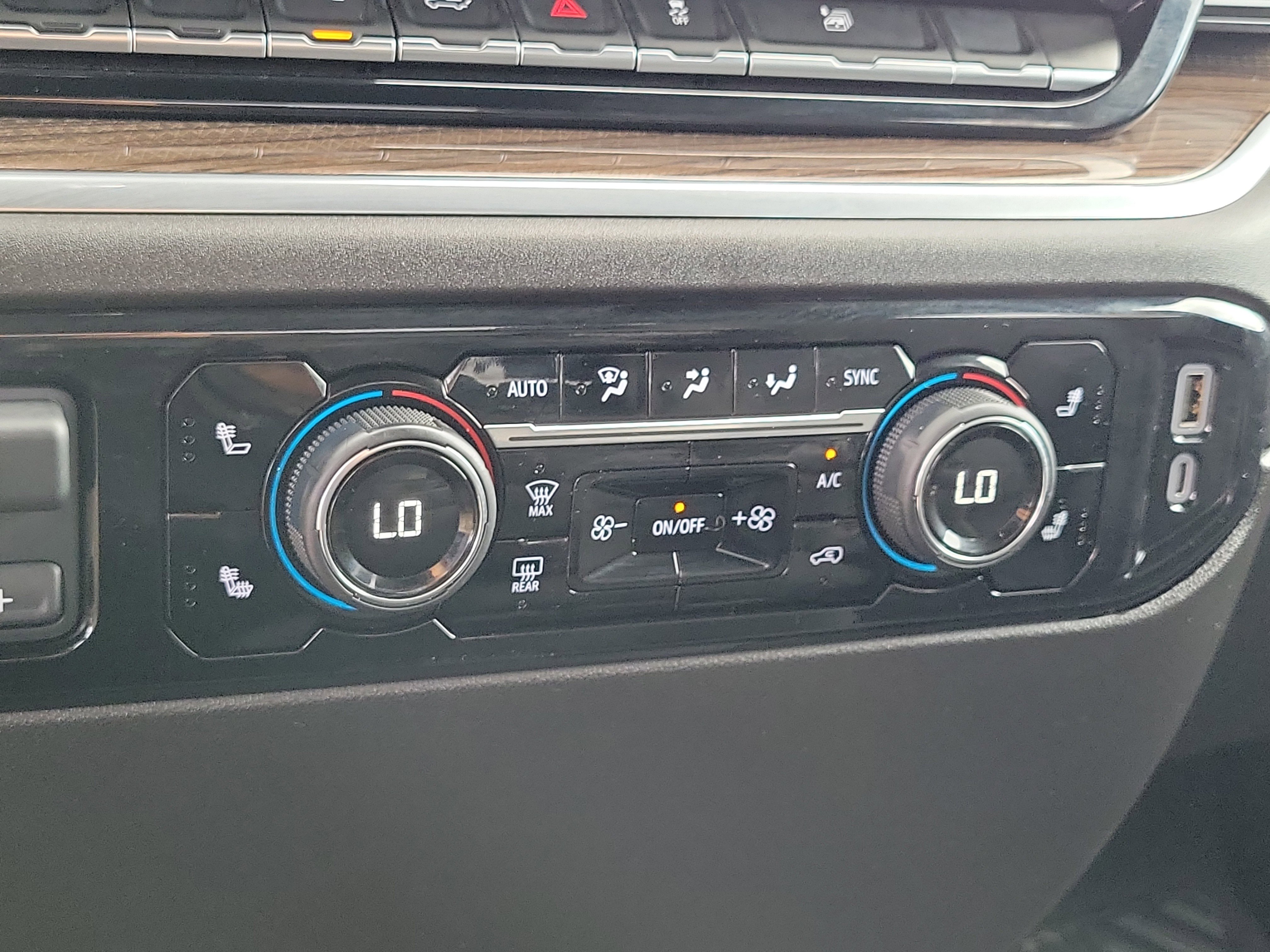 Used 2025 Chevrolet Silverado 2500 LT w/ Safety Package image 29