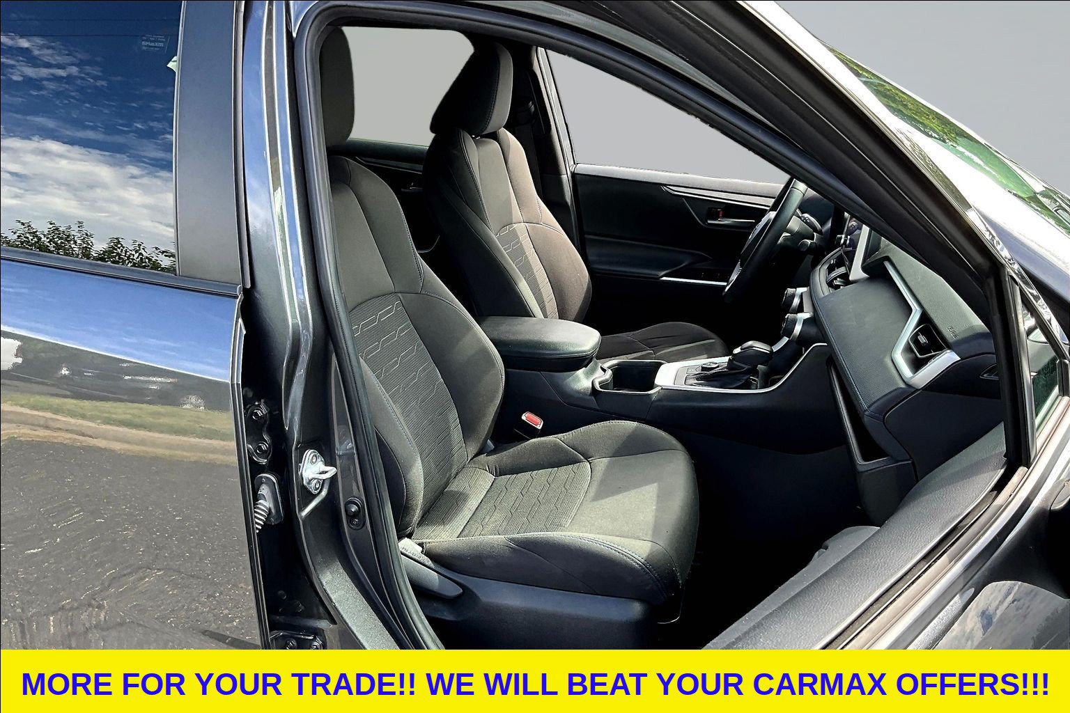 Used 2023 Toyota RAV4 SE AWD/4WD image 27
