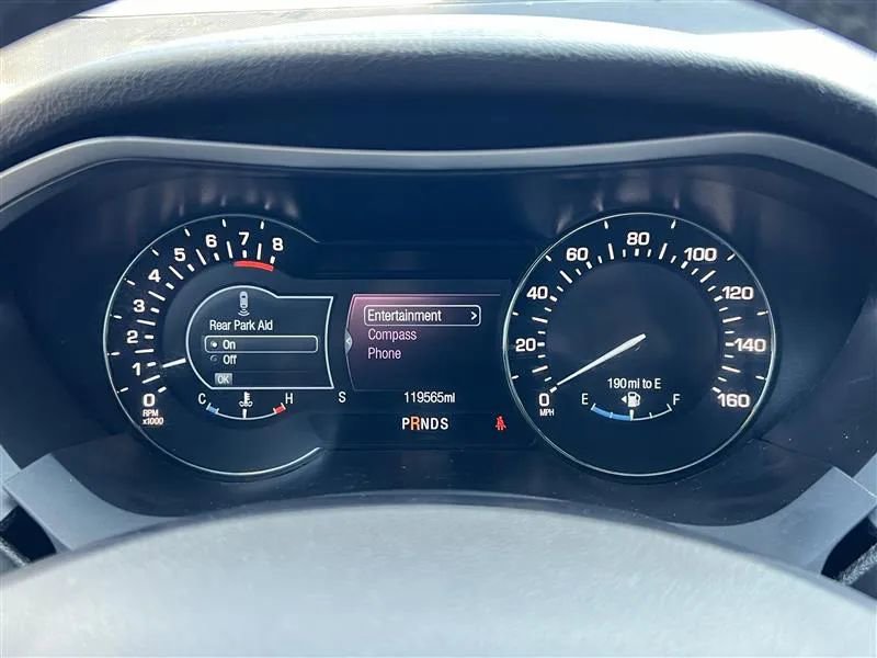 Used 2016 Lincoln MKZ FWD image 23