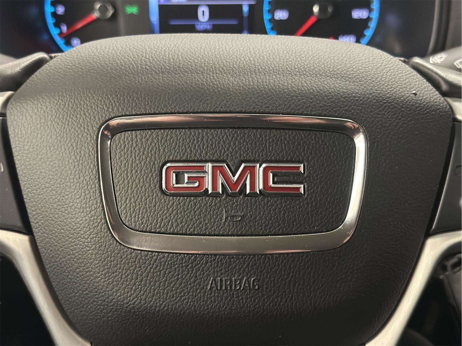 Certified 2018 GMC Canyon SLE w/ SLE Convenience Package image 14
