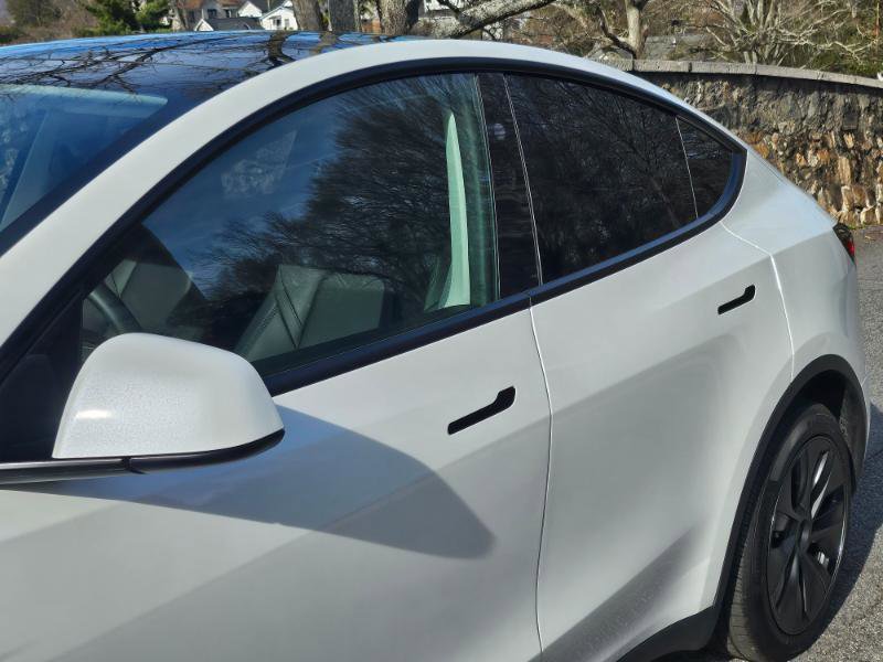 Used 2025 Tesla Model Y Long Range image 23