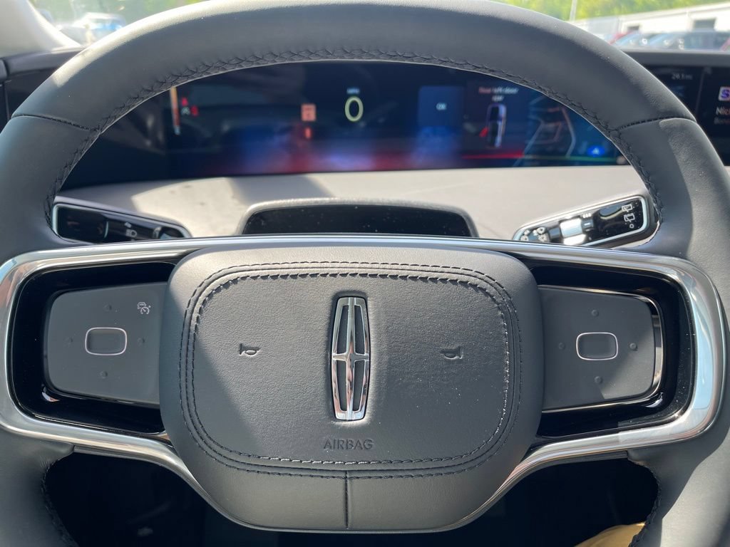 New 2026 Lincoln Nautilus Premier AWD/4WD image 7