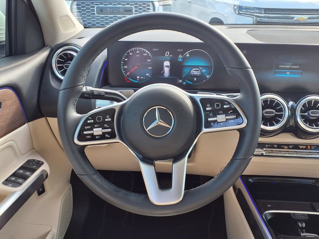 Used 2023 Mercedes-Benz GLB 250 image 13