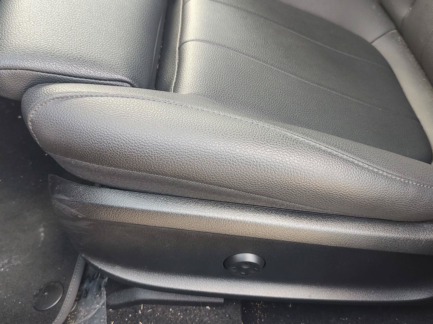 Used 2025 Mercedes-Benz CLA 250 4MATIC image 2