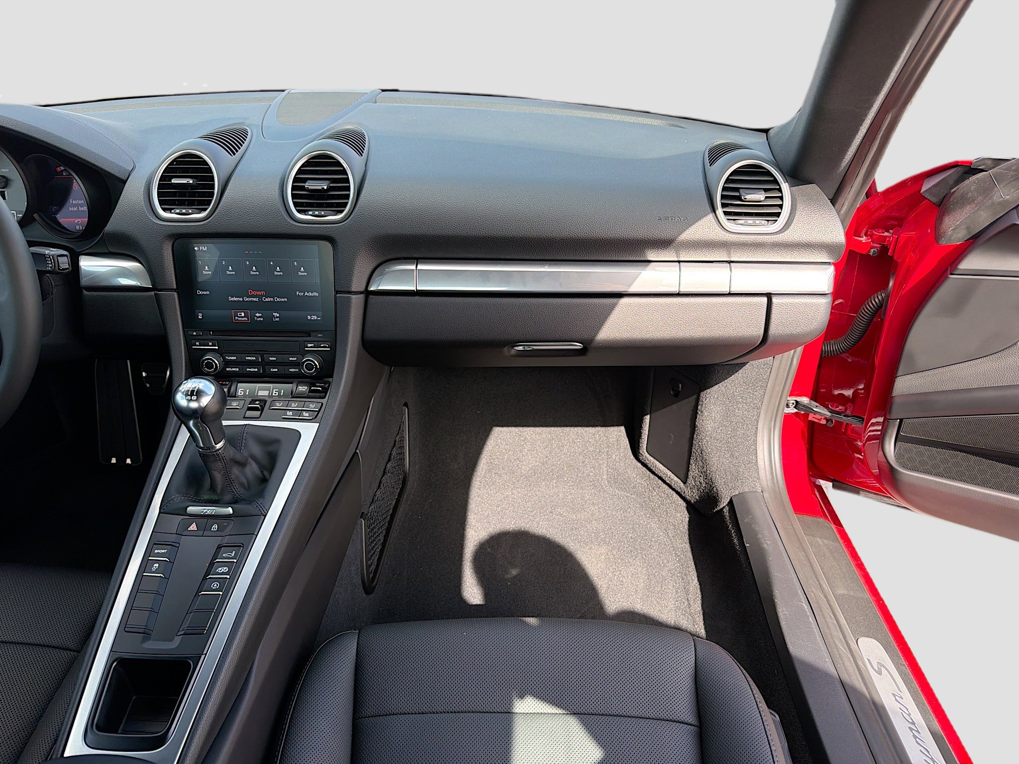 Used 2024 Porsche 718 Cayman S RWD image 17