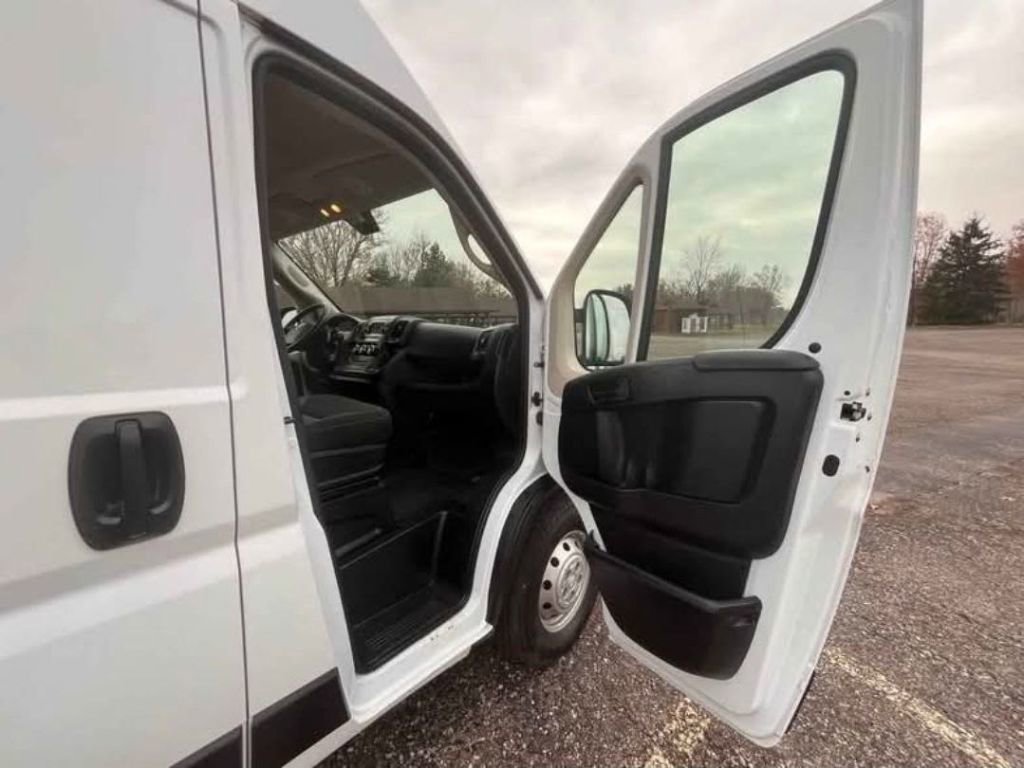 Used 2021 RAM ProMaster 2500 image 17