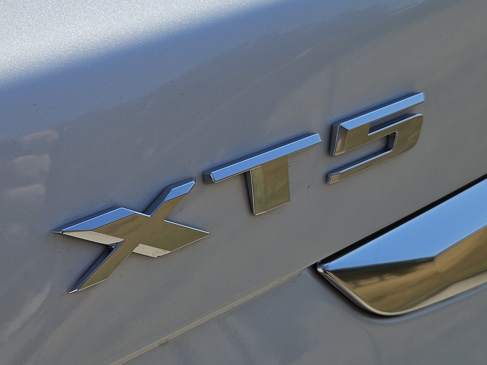 New 2026 Cadillac XT5 Luxury FWD image 8