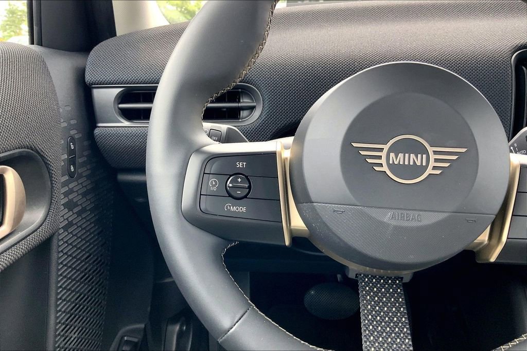 Certified 2025 MINI Cooper S image 20