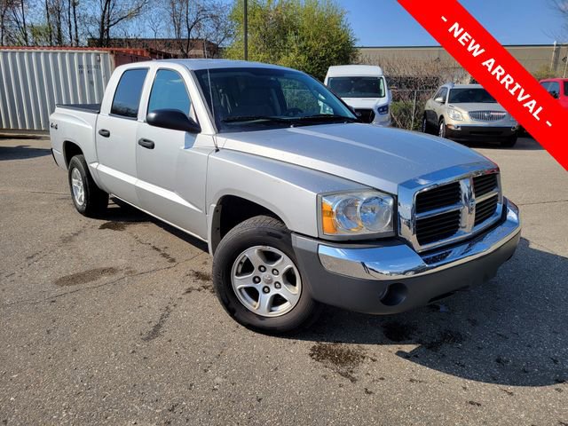 Used 2005 Dodge Dakota SLT w/ Interior Convenience Group