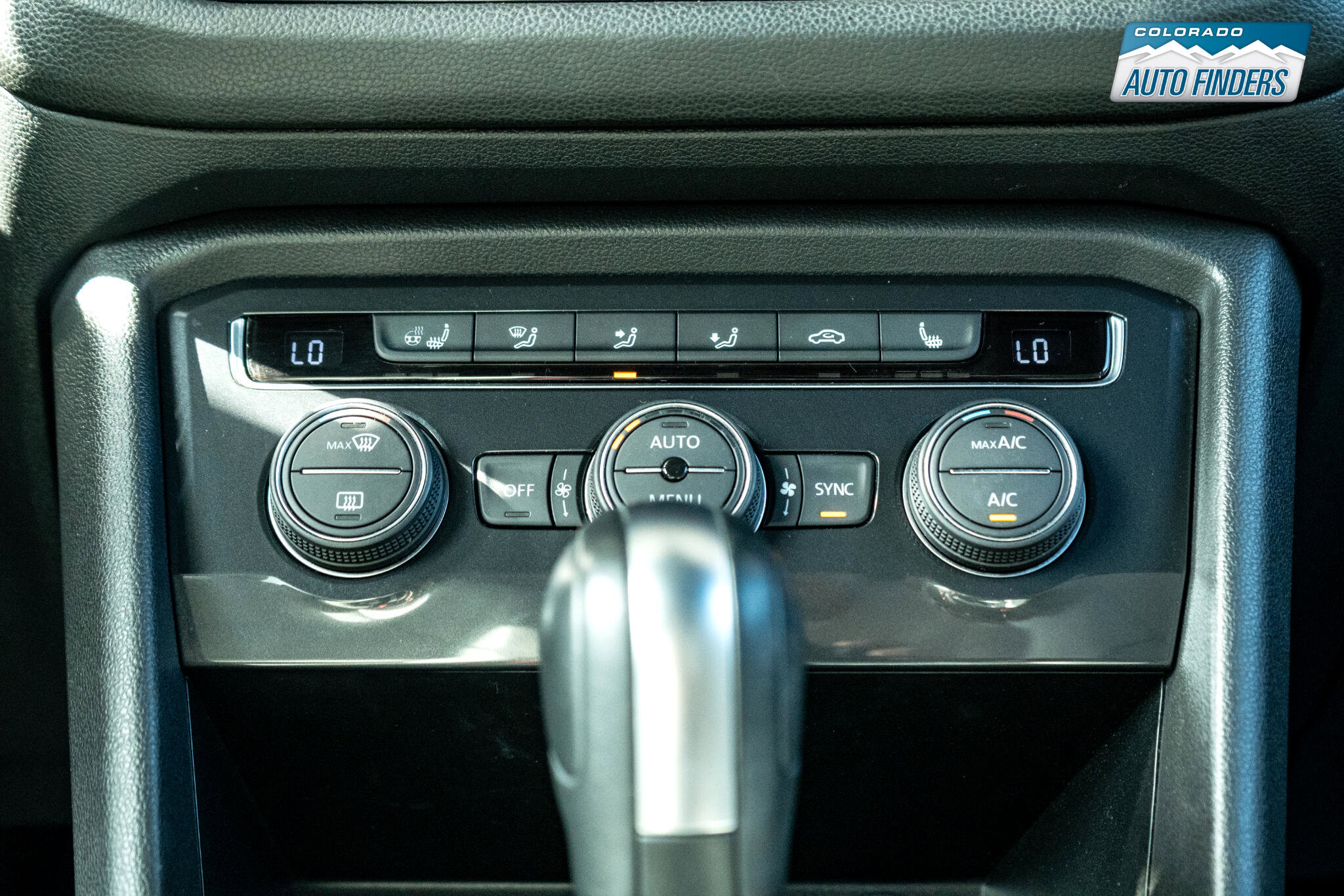 Used 2020 Volkswagen Tiguan SEL Premium R-Line image 16