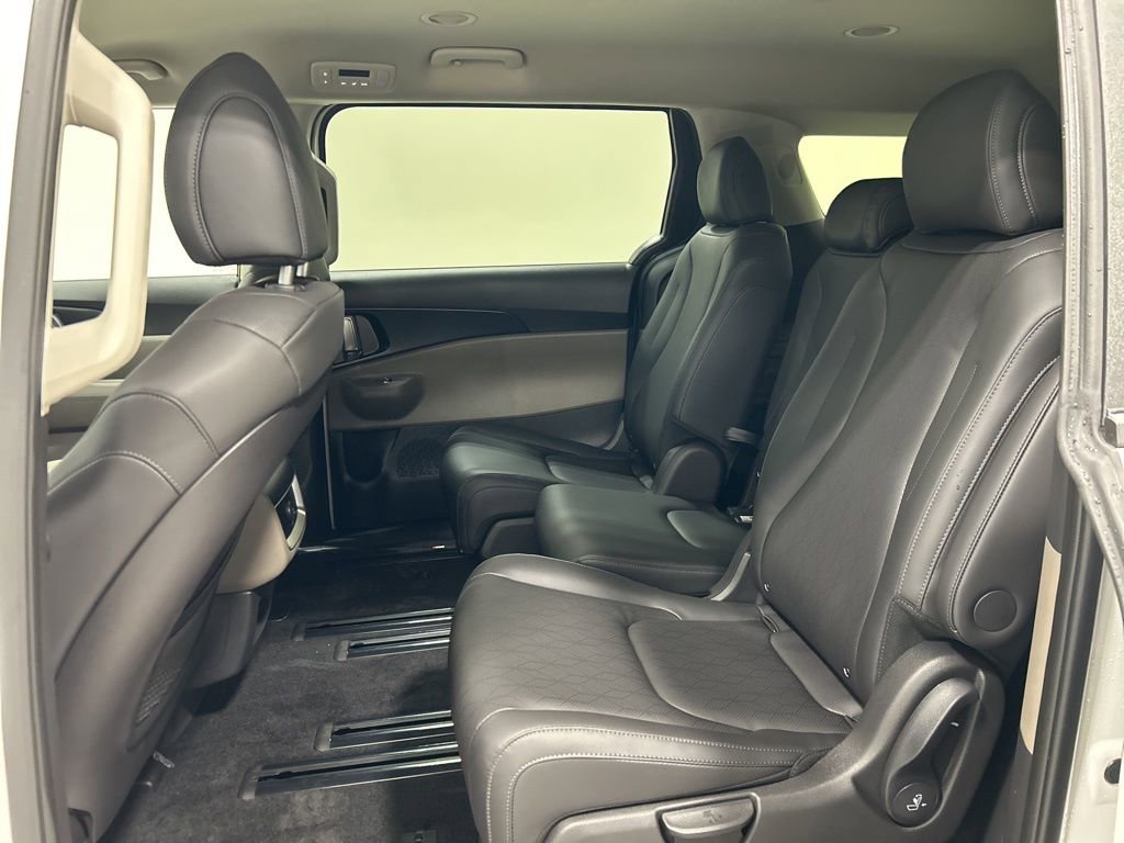 New 2026 Kia Carnival image 23
