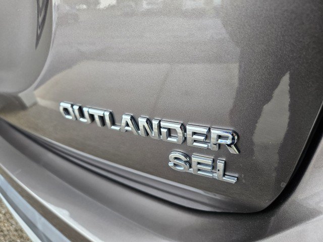 Used 2018 Mitsubishi Outlander LE FWD image 33