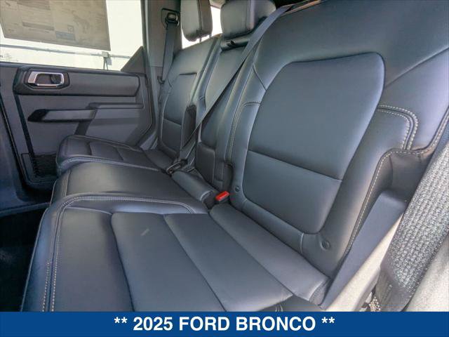 New 2025 Ford Bronco Badlands AWD/4WD image 18