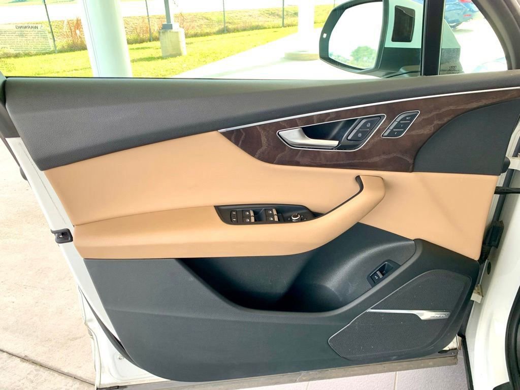 Used 2020 Audi Q7 3.0T Premium Plus image 10