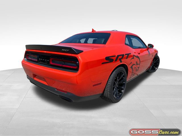Used 2016 Dodge Challenger SRT Hellcat RWD image 3