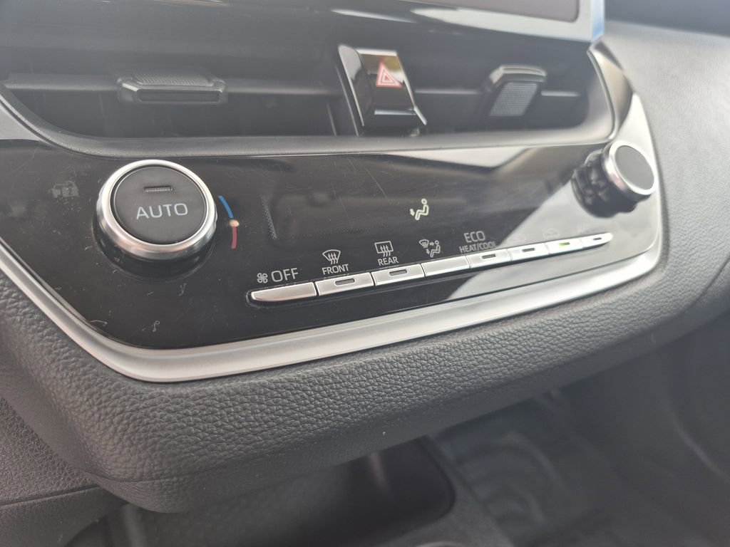 Used 2024 Toyota Corolla LE image 22
