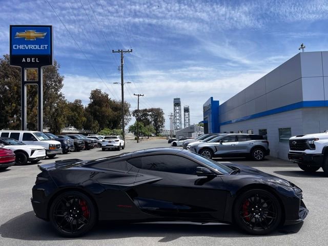 Used 2025 Chevrolet Corvette Z06 image 4