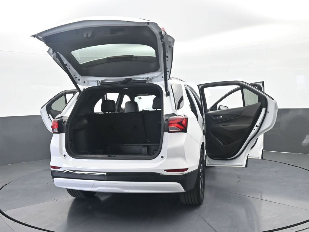 Used 2023 Chevrolet Equinox RS FWD image 70