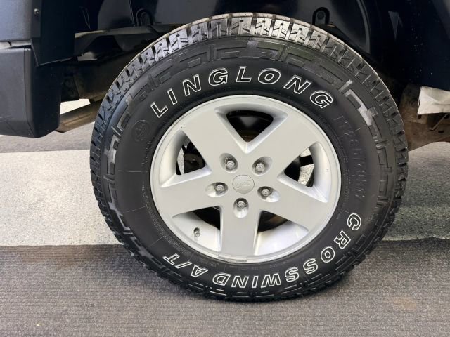 Used 2010 Jeep Wrangler Sport AWD/4WD image 16