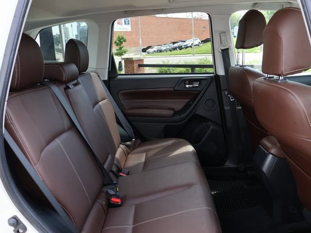 Used 2018 Subaru Forester 2.5i Touring AWD/4WD image 11