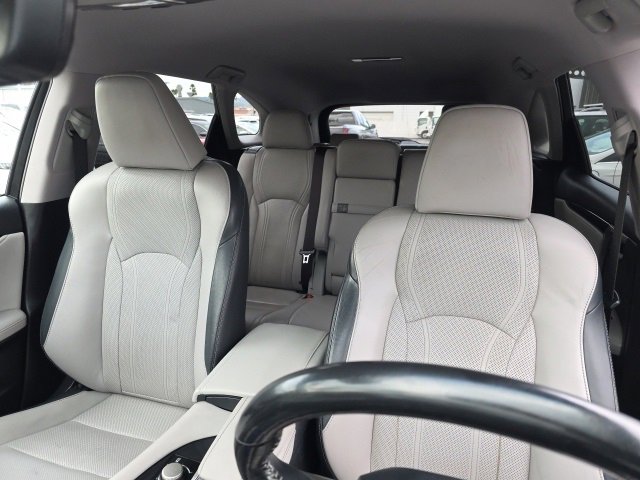 Used 2018 Lexus RX 350L FWD image 3