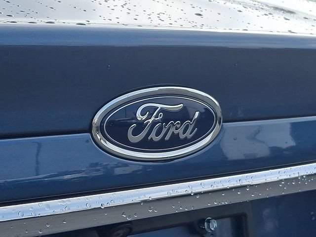 Used 2018 Ford Fusion SE w/ Fusion SE Technology Package FWD image 32