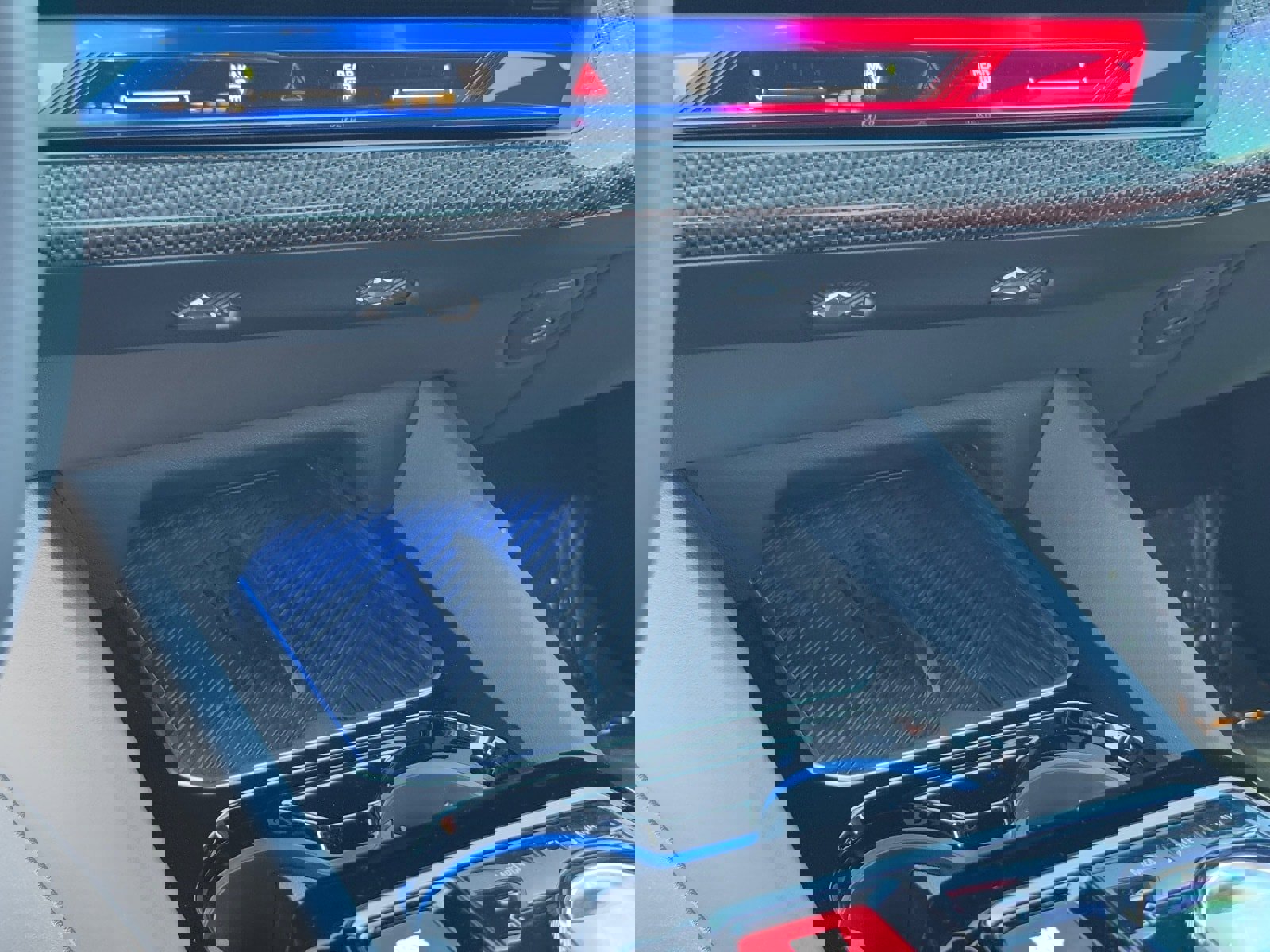 Used 2026 BMW M5 w/ Executive Package image 24