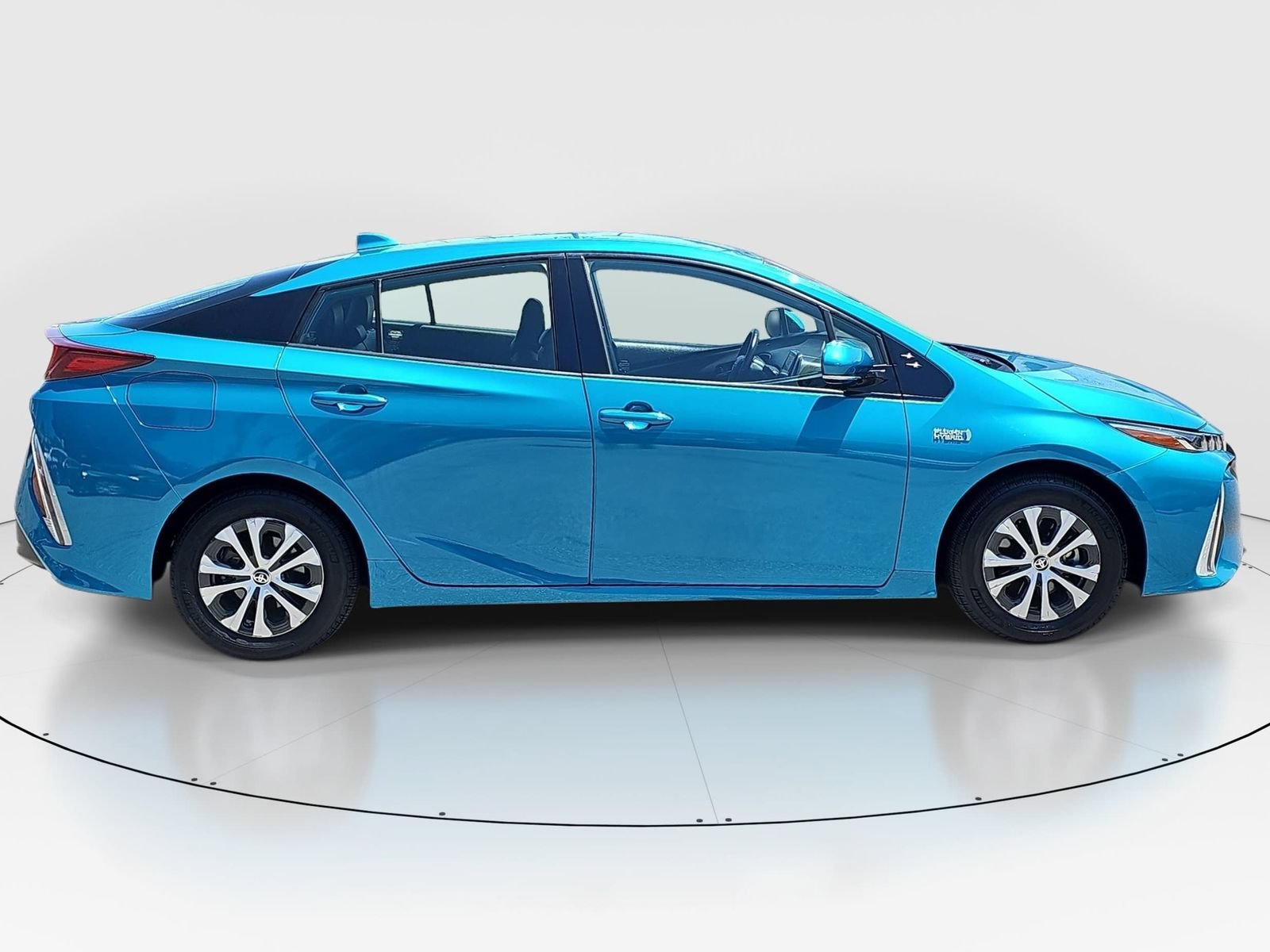 Used 2020 Toyota Prius Prime XLE FWD image 4