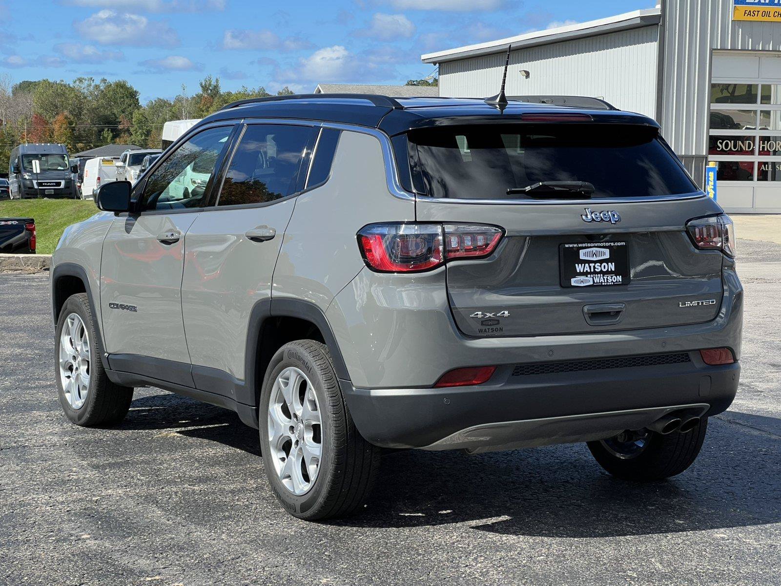 Used 2022 Jeep Compass Limited AWD/4WD image 9