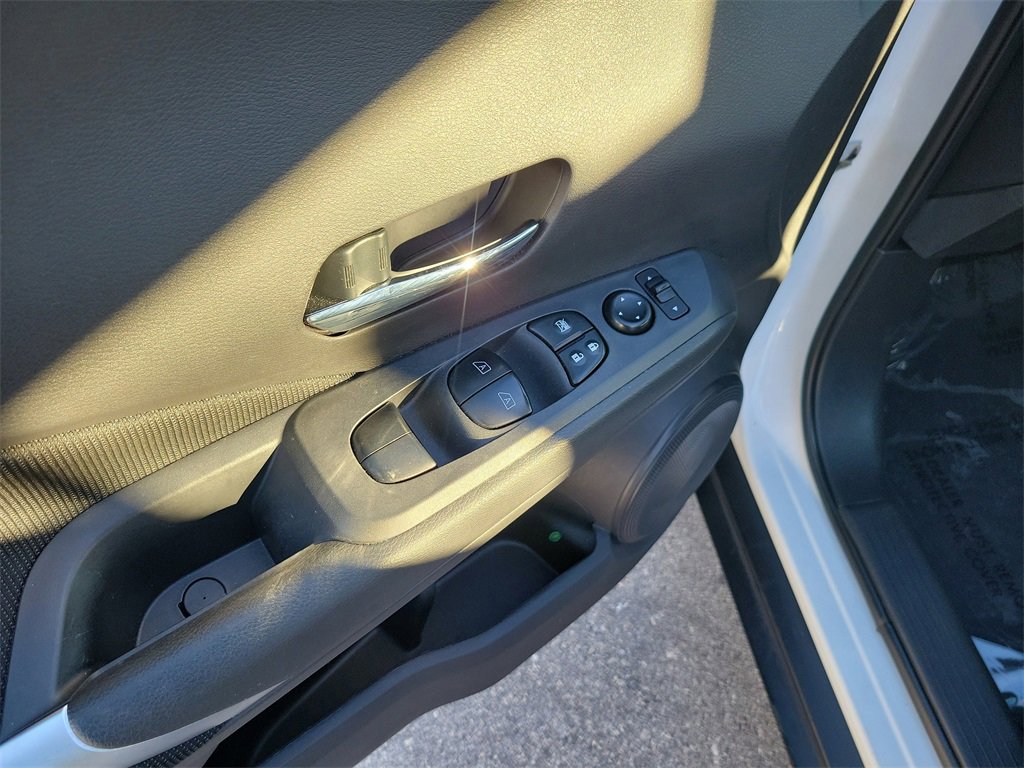 Certified 2021 Nissan Kicks SV image 16