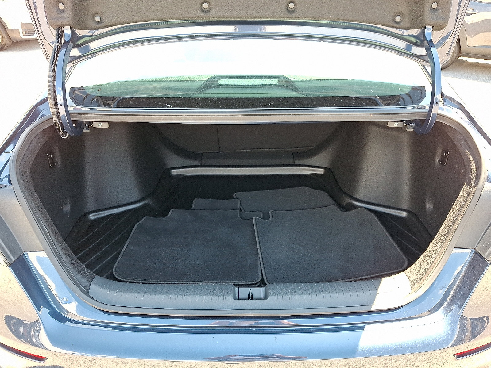 Used 2023 Honda Accord EX image 29