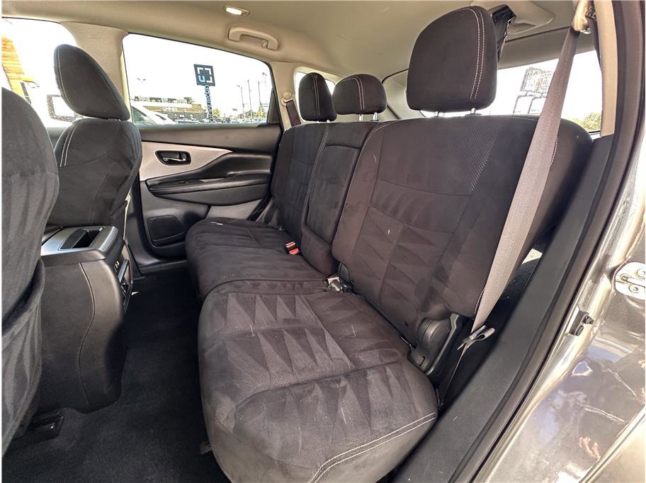 Used 2019 Nissan Murano S FWD image 16