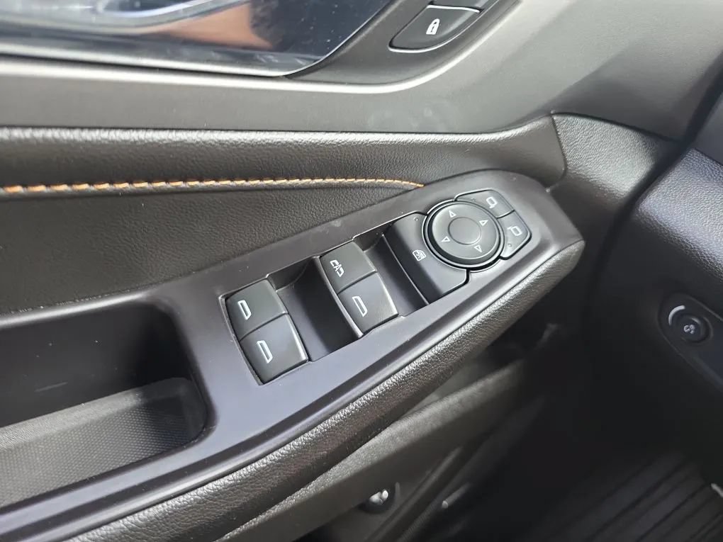 Used 2019 Chevrolet Traverse LT w/ LT Premium Package AWD/4WD image 24