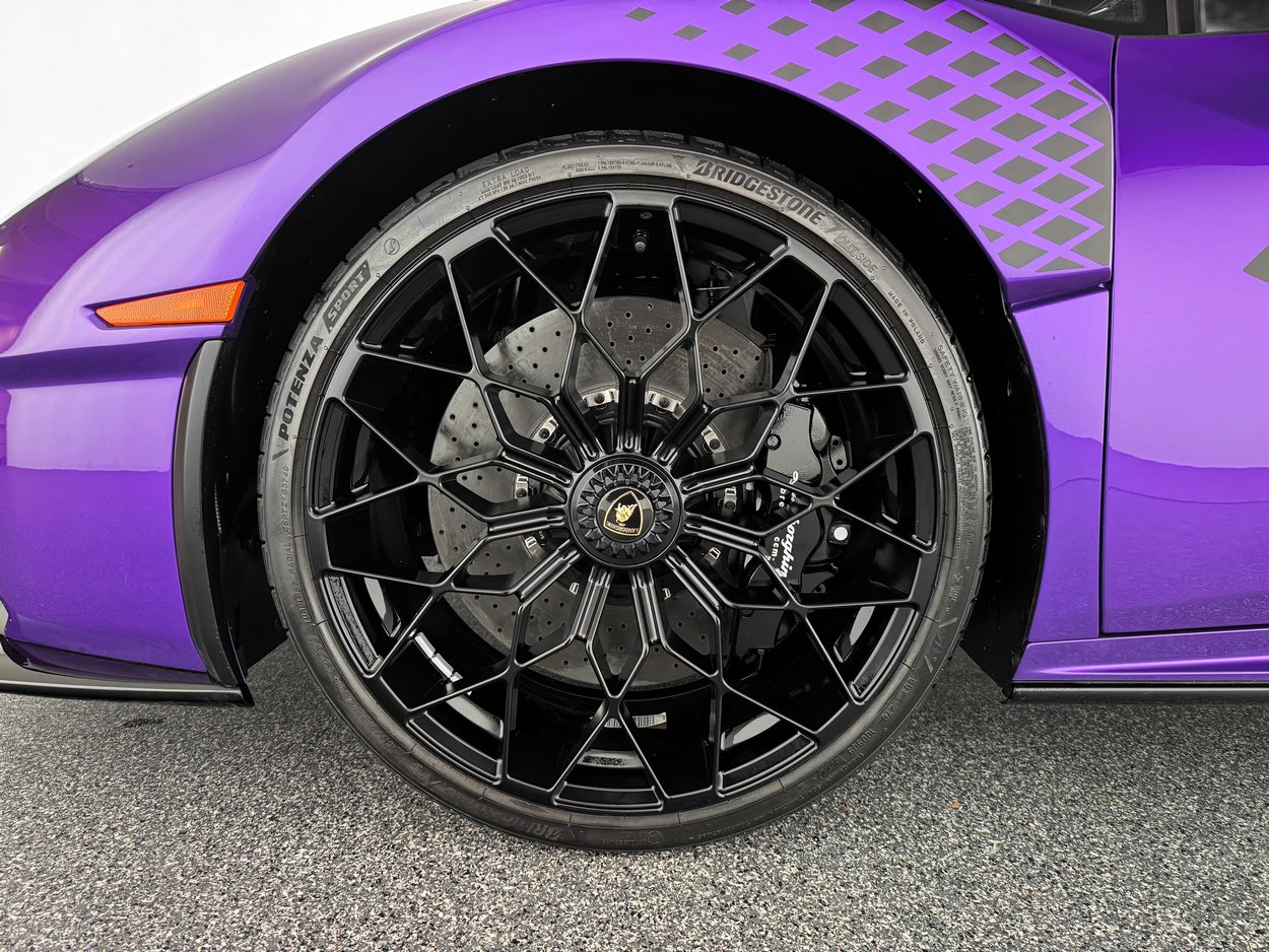 Used 2023 Lamborghini Huracan STO image 27