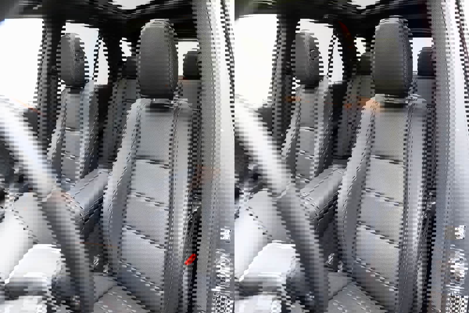 Used 2025 Mercedes-Benz GLE 450e 4MATIC w/ Driver Assistance Package image 61