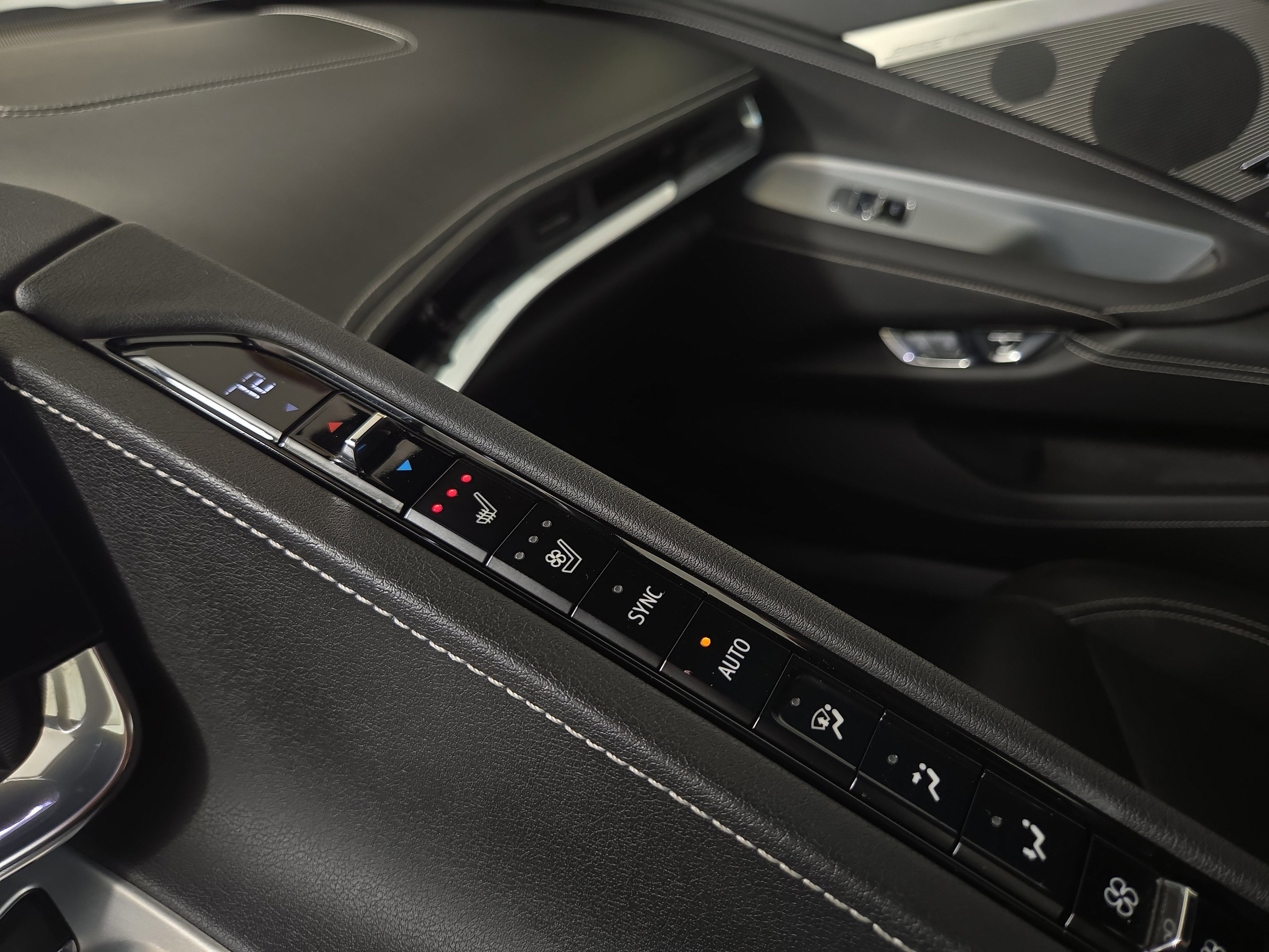 Certified 2020 Chevrolet Corvette Stingray Preferred Cpe w/ 2LT Preferred Equipment Group image 30