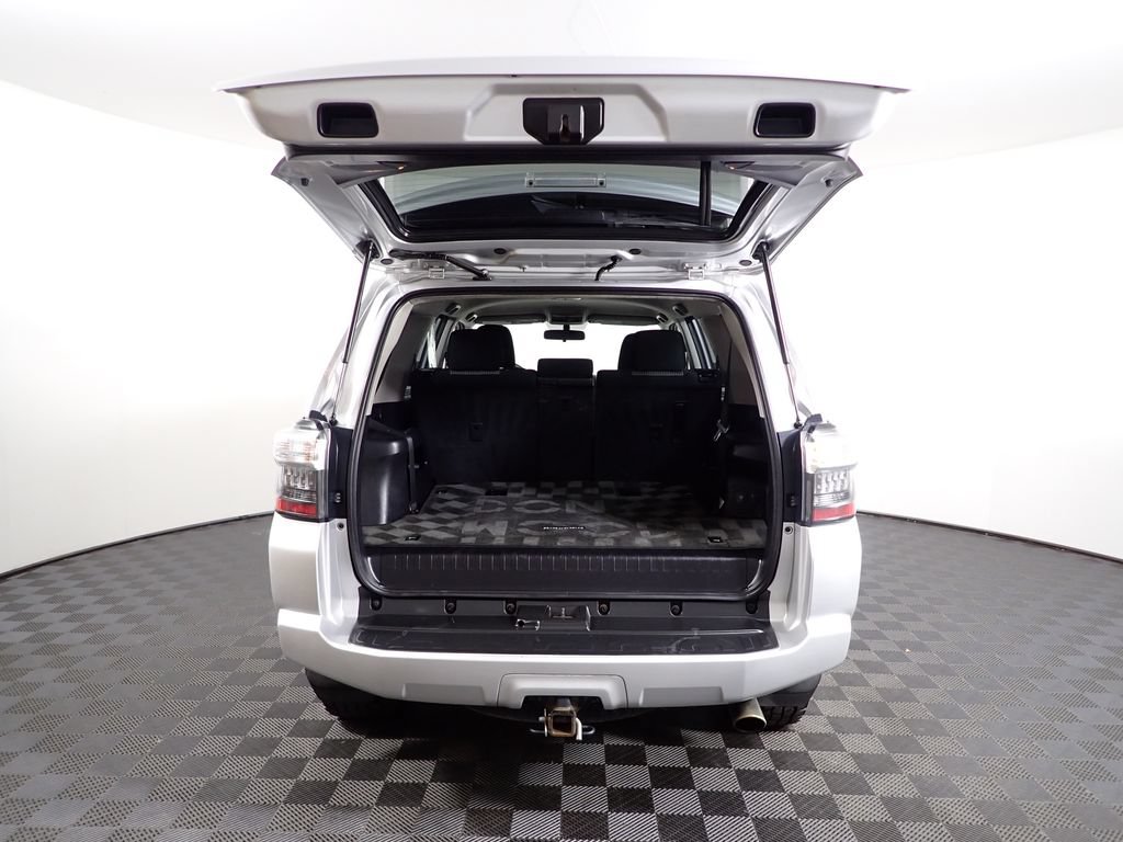 Used 2014 Toyota 4Runner SR5 AWD/4WD image 14
