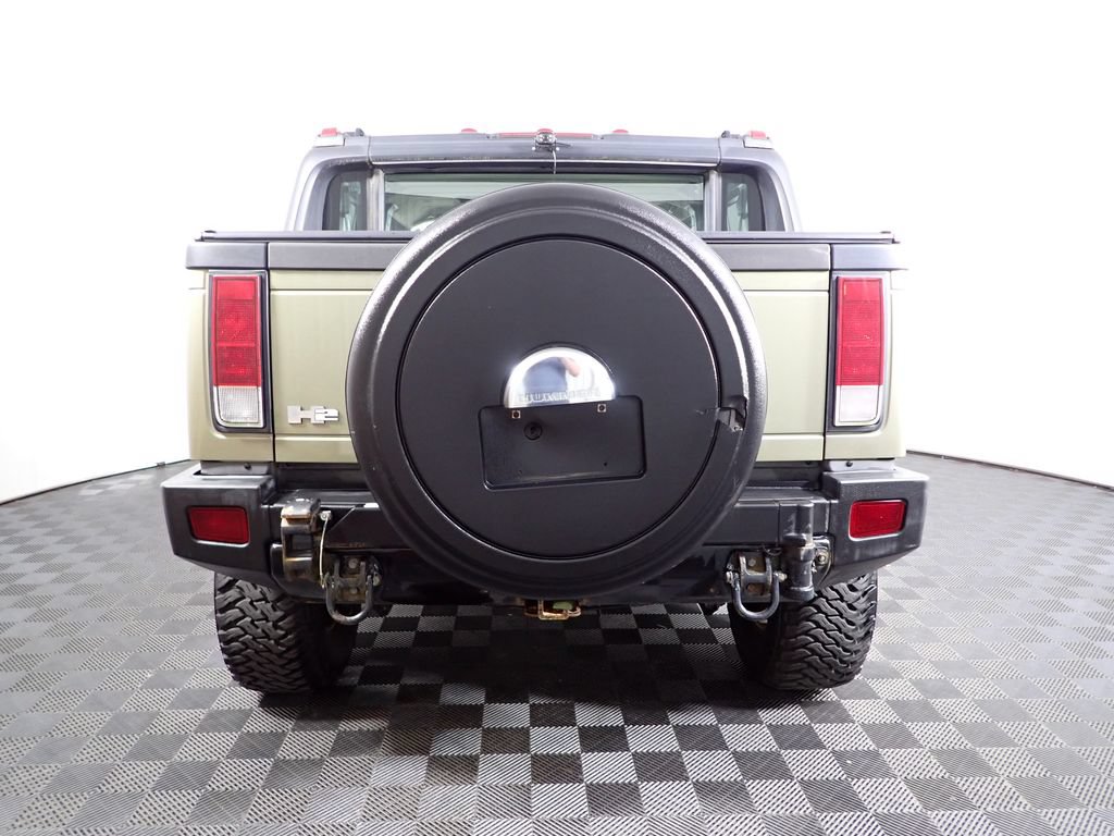 Used 2005 HUMMER H2 SUT w/ Preferred Equipment Group AWD/4WD image 13