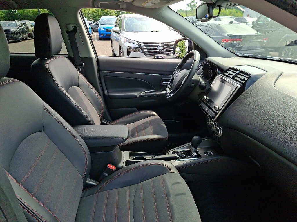 Used 2024 Mitsubishi Outlander Sport ES AWD/4WD image 12