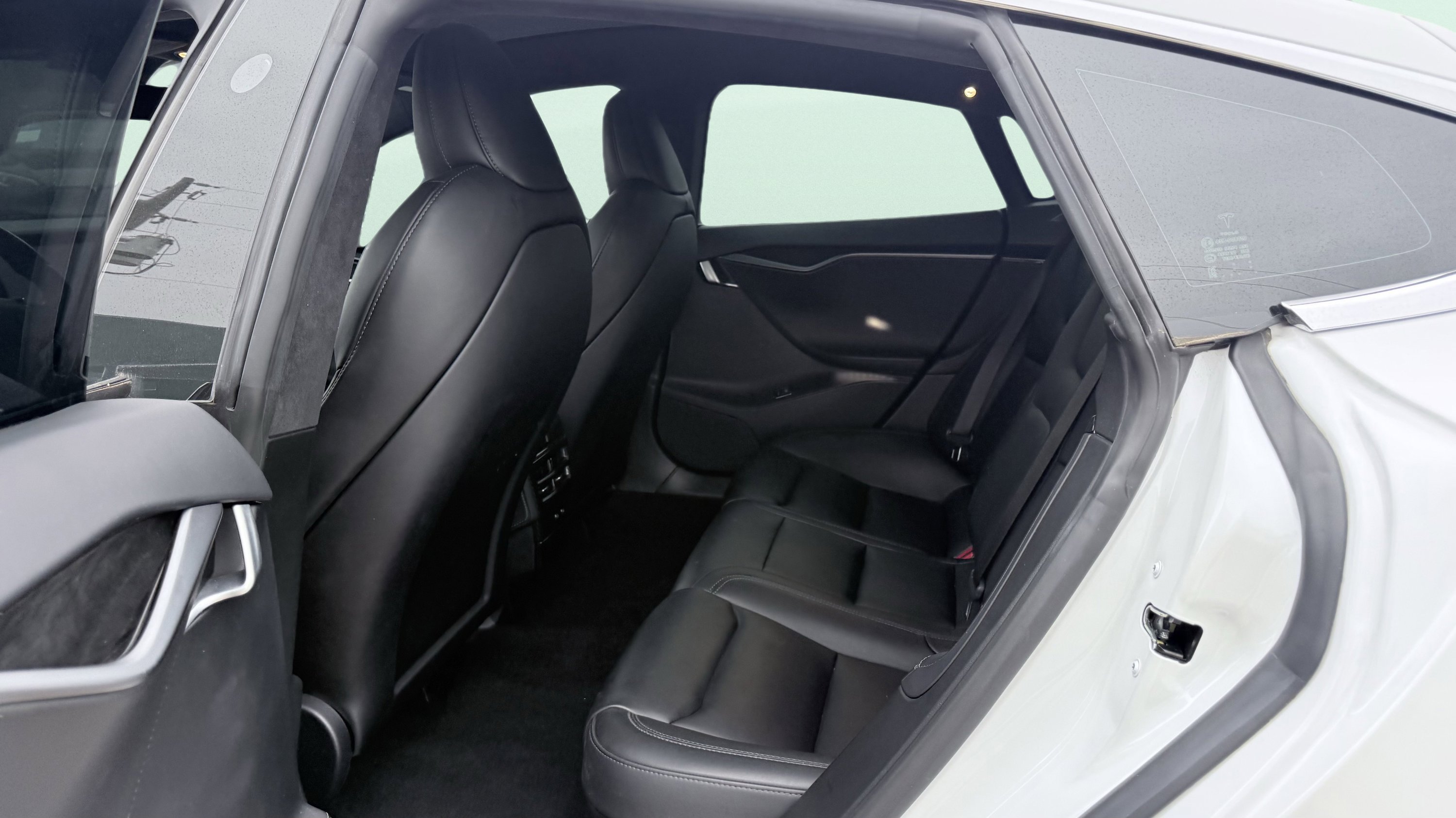 Used 2021 Tesla Model S Long Range Plus image 38
