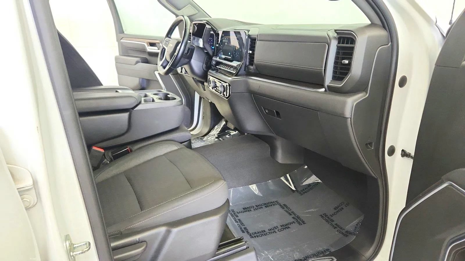 Used 2023 Chevrolet Silverado 1500 LT AWD/4WD image 28