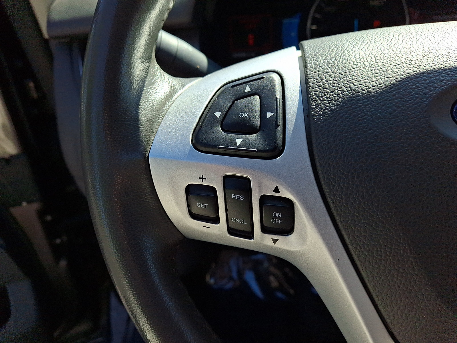 Used 2013 Ford Edge SEL FWD image 21