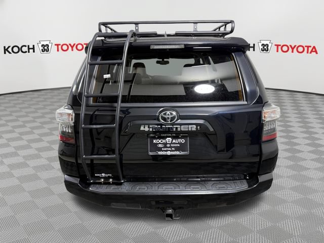 Used 2019 Toyota 4Runner SR5 AWD/4WD image 7